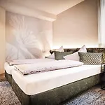 Apartment Edelweiss De Luxe Mit Hotelanbindung, Saunalandschaft Und Meinecardplus *