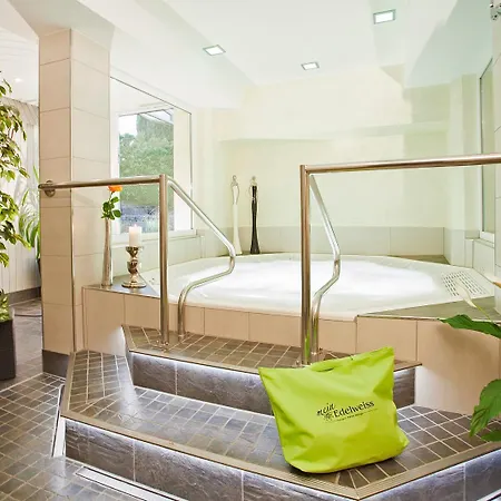 Edelweiss De Luxe Mit Garten, Hotelanbindung, Saunalandschaft Und Meinecardplus アパート ヴィリンゲン
