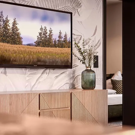 Edelweiss De Luxe Mit Garten, Hotelanbindung, Saunalandschaft Und Meinecardplus ヴィリンゲン