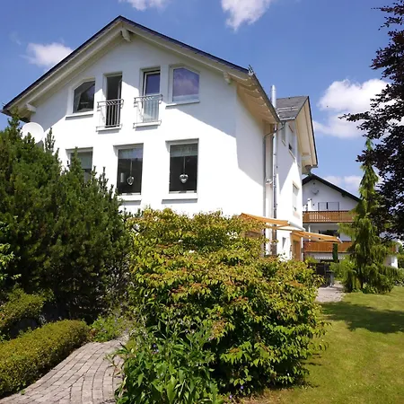 Edelweiss De Luxe Mit Garten, Hotelanbindung, Saunalandschaft Und Meinecardplus * Willingen (Upland)